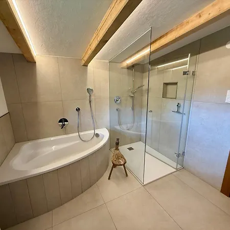 Bergnest Apartment *