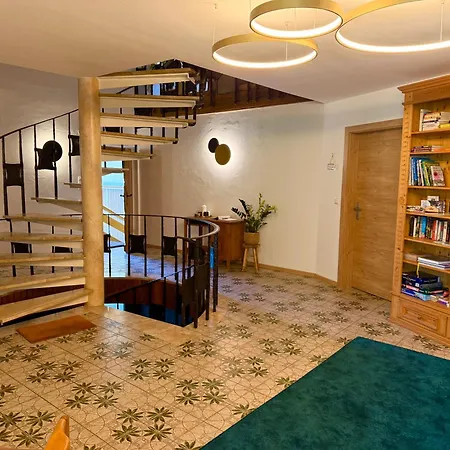 Bergnest Apartment *